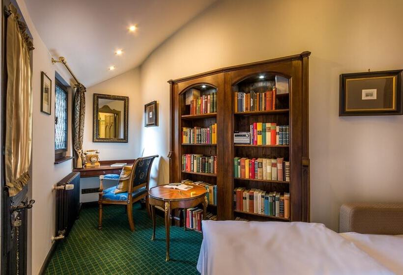 סוויטה, Burghotel Auf Schönburg