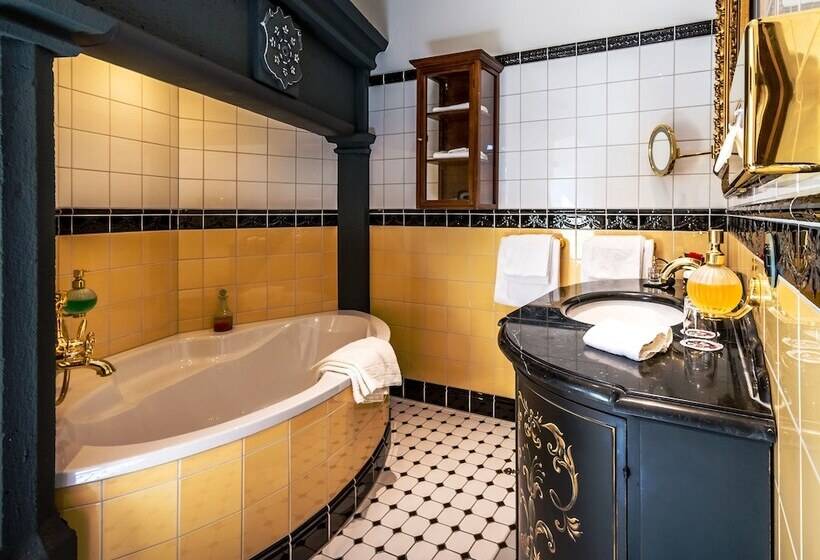 חדר סופריור, Burghotel Auf Schönburg