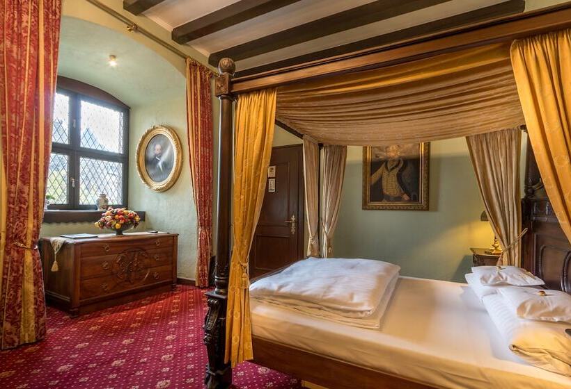 סוויטה, Burghotel Auf Schönburg