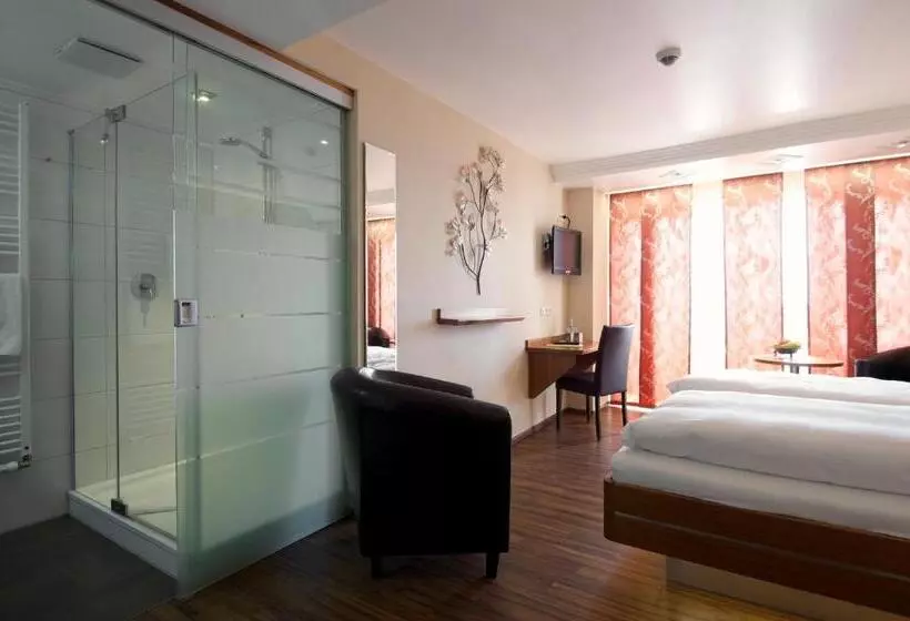 Quarto standart vista lago, Engel