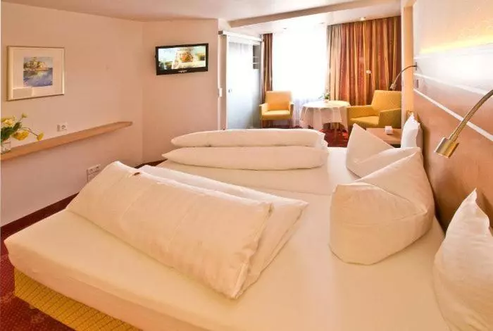 Quarto standard, Engel