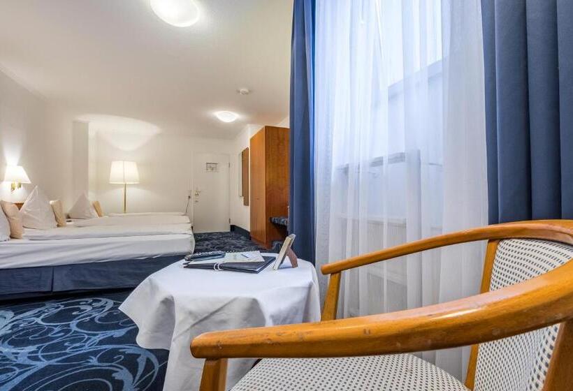 スタンダードトリプルルーム, Gertrudenhof