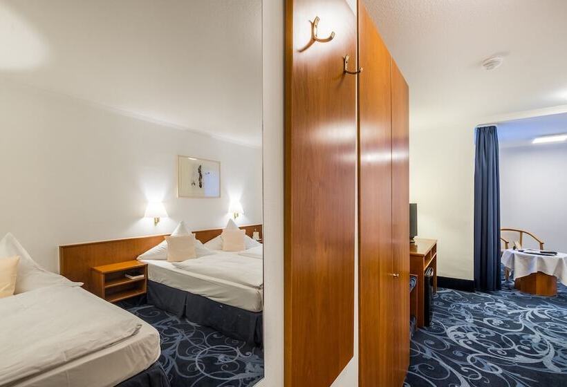 スタンダードトリプルルーム, Gertrudenhof