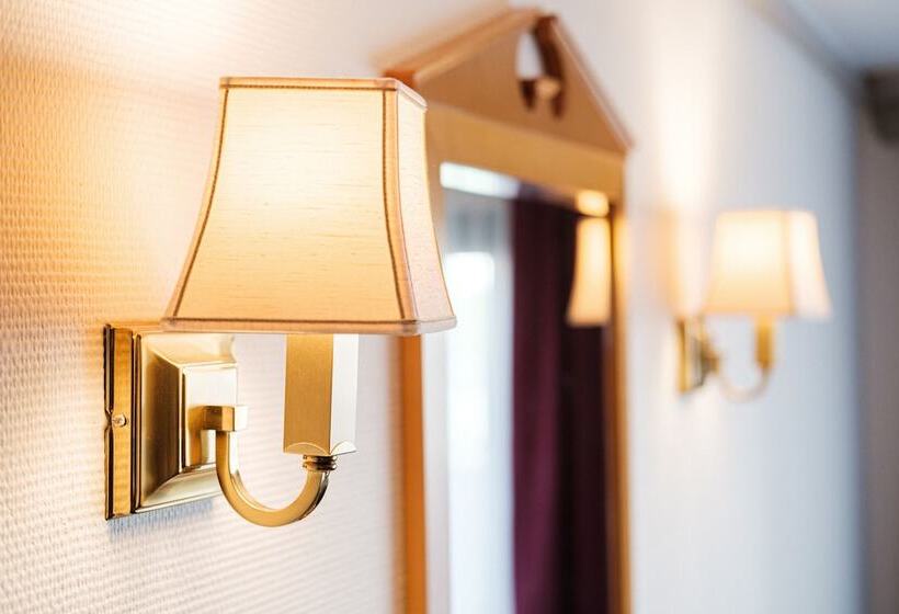 غرفة كومفورت, Pelikan