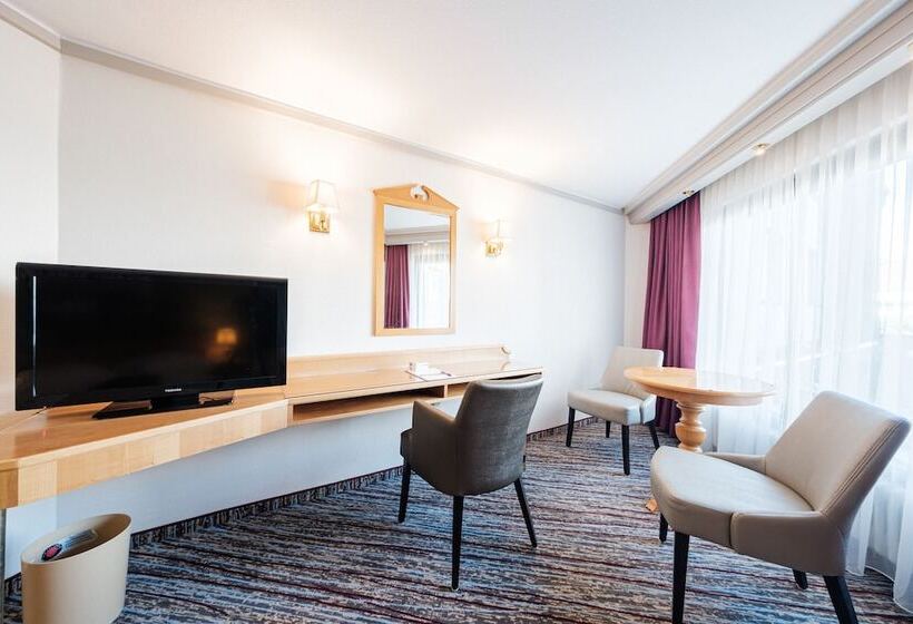 غرفة كومفورت, Pelikan