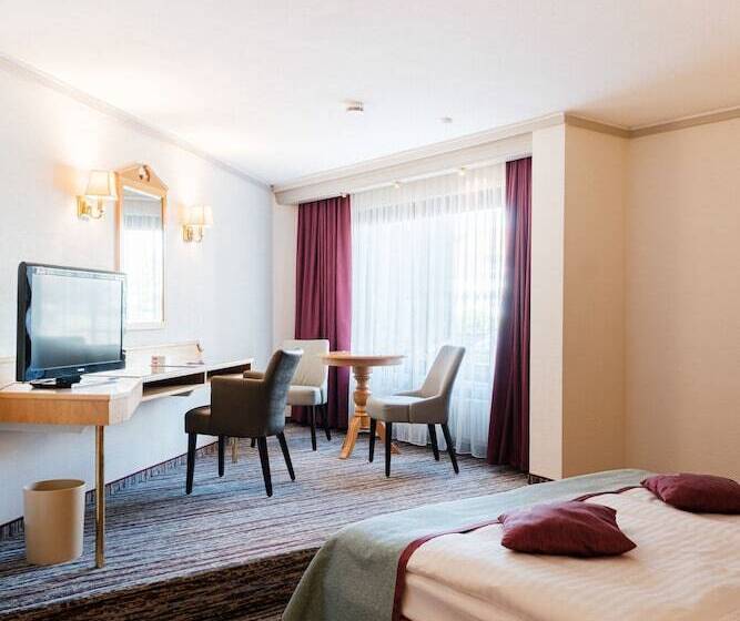 غرفة كومفورت, Pelikan