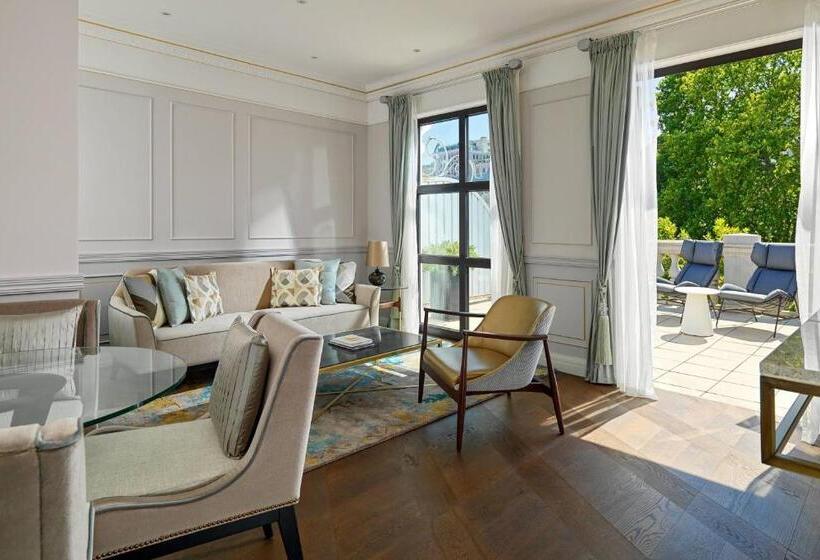 سوییت اجرایی, Tbilisi Marriott