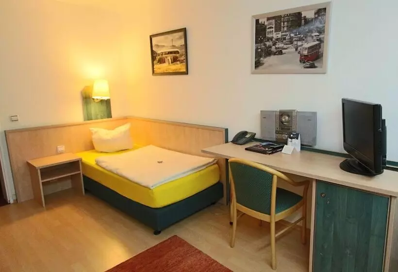 Standart Tek Kişilik Oda, Grille