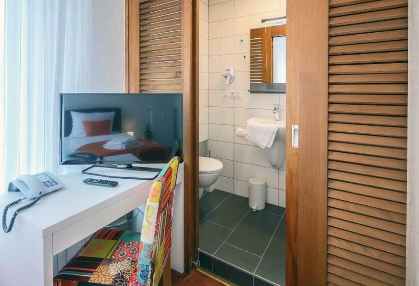 单人经济间, Kleiner Markt