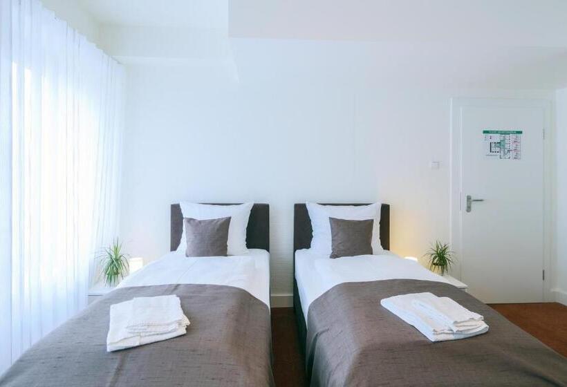 高级大房间, Kleiner Markt