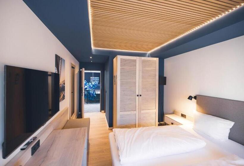 舒适型房间, The Oceans