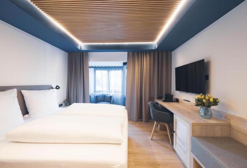 舒适型房间, The Oceans