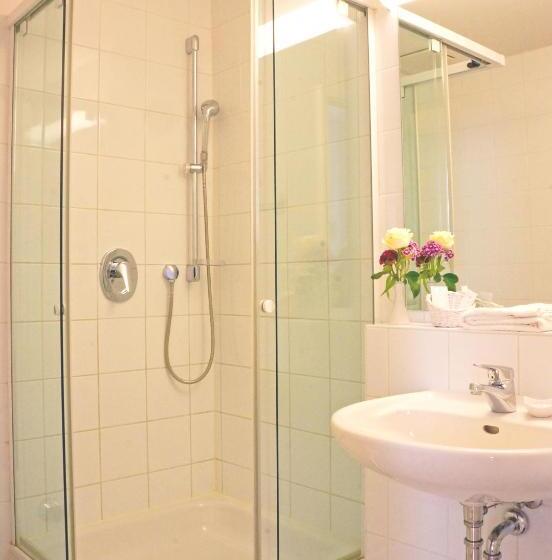 غرفة قياسية, Zum Scheppen Eck