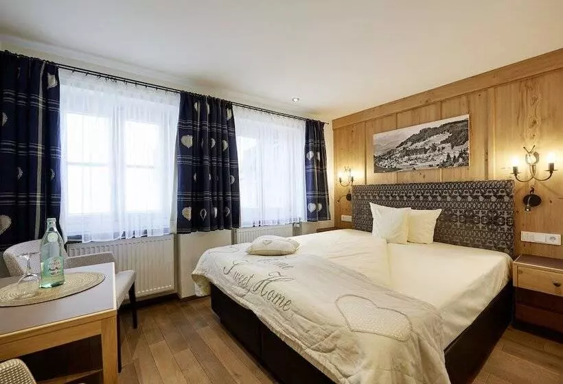 Economy-huone, Adler