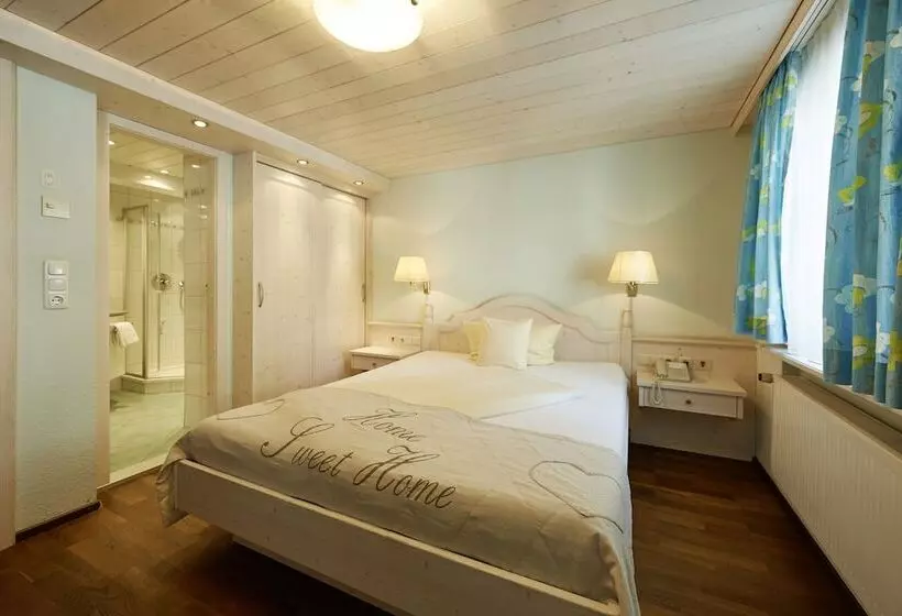 Standard-huone, Adler
