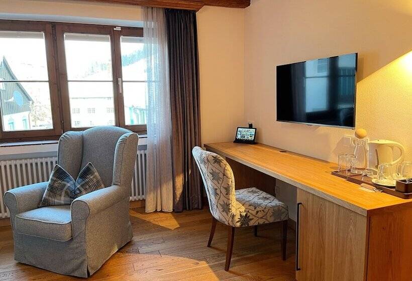 חדר קומפורט, Adler