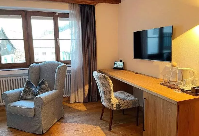 Comfort-huone, Adler