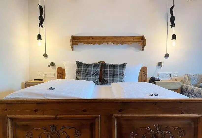 Comfort-huone, Adler