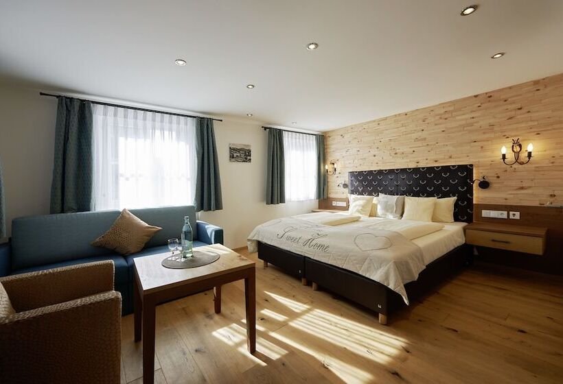 חדר סופריור, Adler