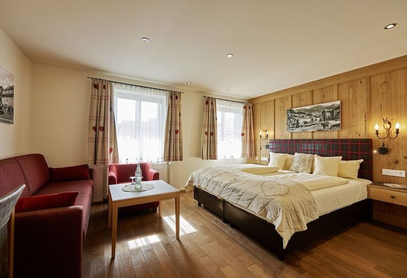 חדר סופריור, Adler