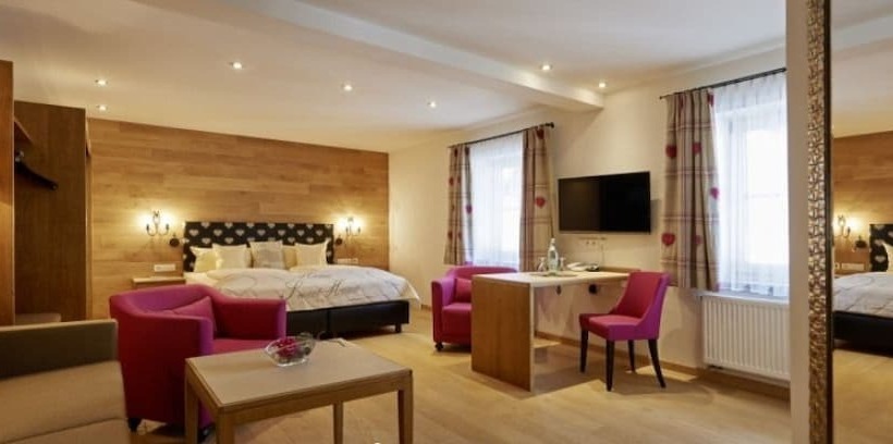 סוויטת ג'וניור, Adler