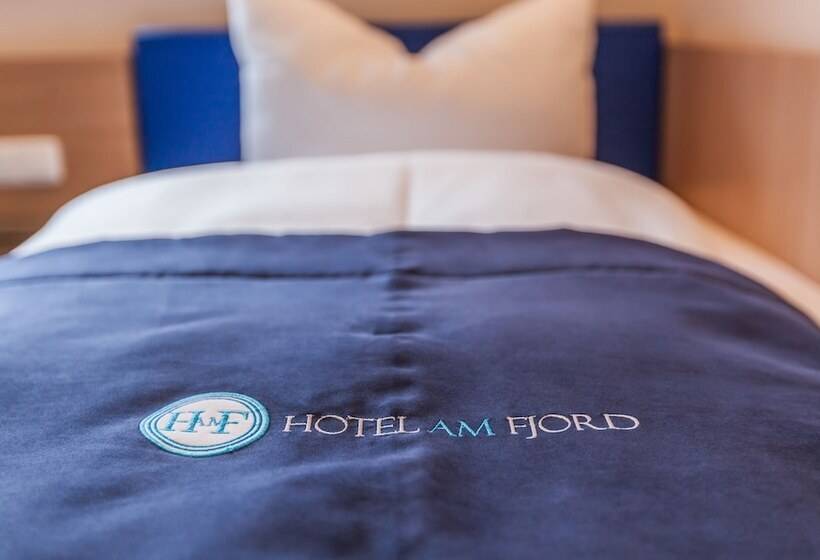 غرفة قياسية ثلاثية, Am Fjord