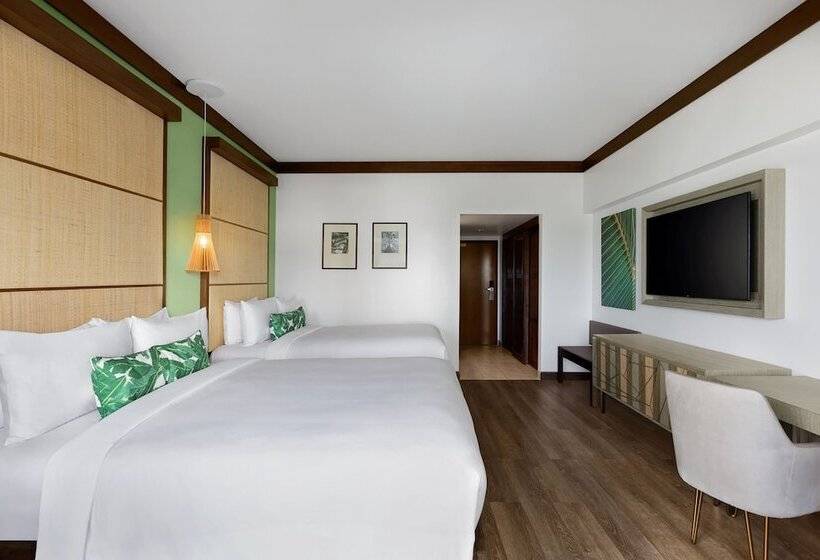 장애인용 디럭스룸, Dusit Beach Resort Guam