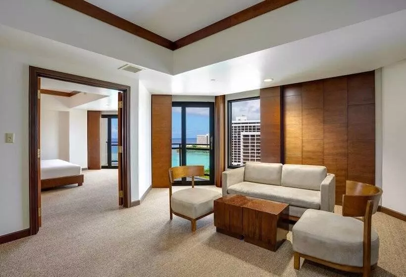 سوئیت کلوب با چشم‌انداز دریا, Dusit Beach Resort Guam