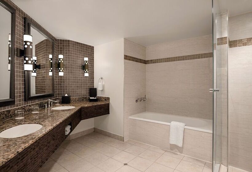 클럽 스튜디오, Dusit Beach Resort Guam