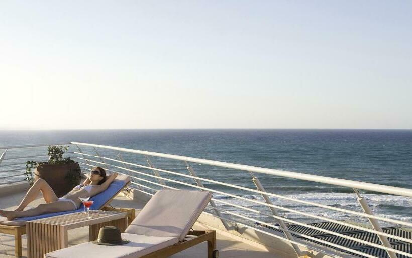 סוויטת פנטהאוז, Aquila Porto Rethymno