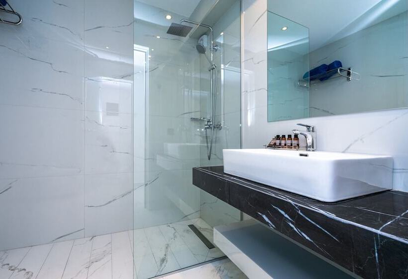 סוויטה אקזקיוטיב, Castellum Suites   All Inclusive