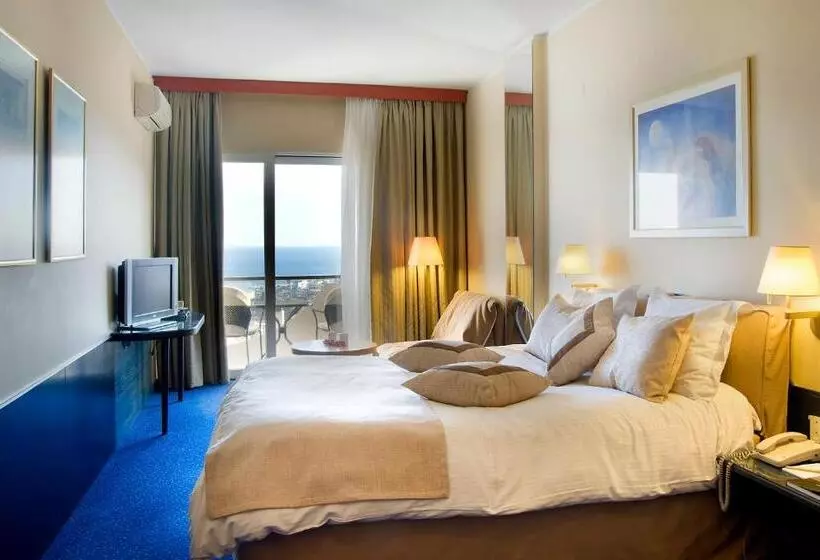 سوییت جونیور با چشم‌انداز دریا, Egnatia City Hotel & Spa