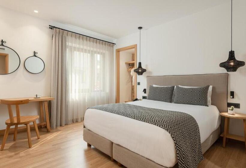 高级大房间, Ideon