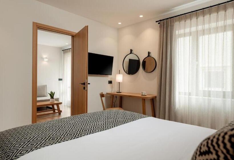 高级大房间, Ideon