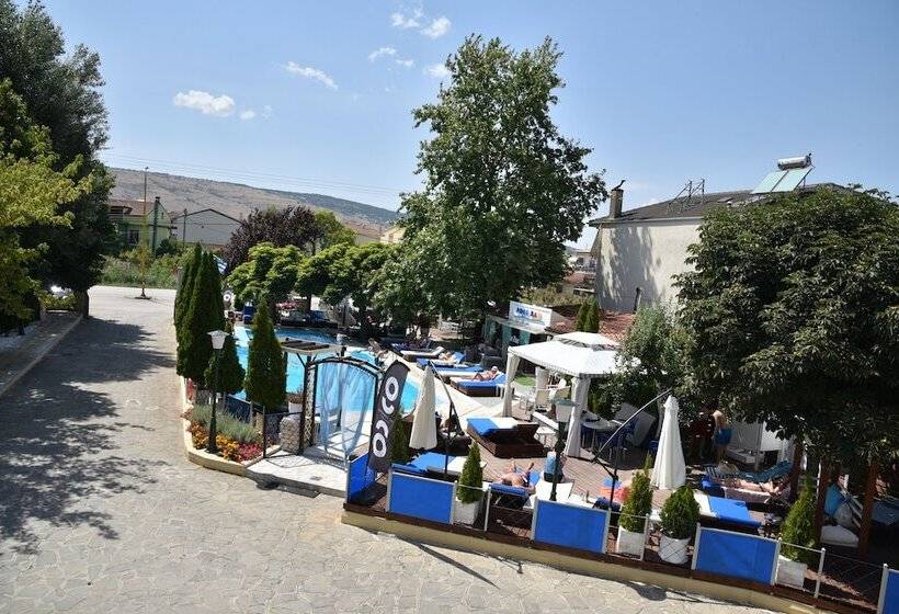 חדר סטנדרט לשלושה, Krikonis