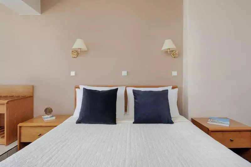 اتاق لوکس با چشم‌انداز دریا, Sun Beach
