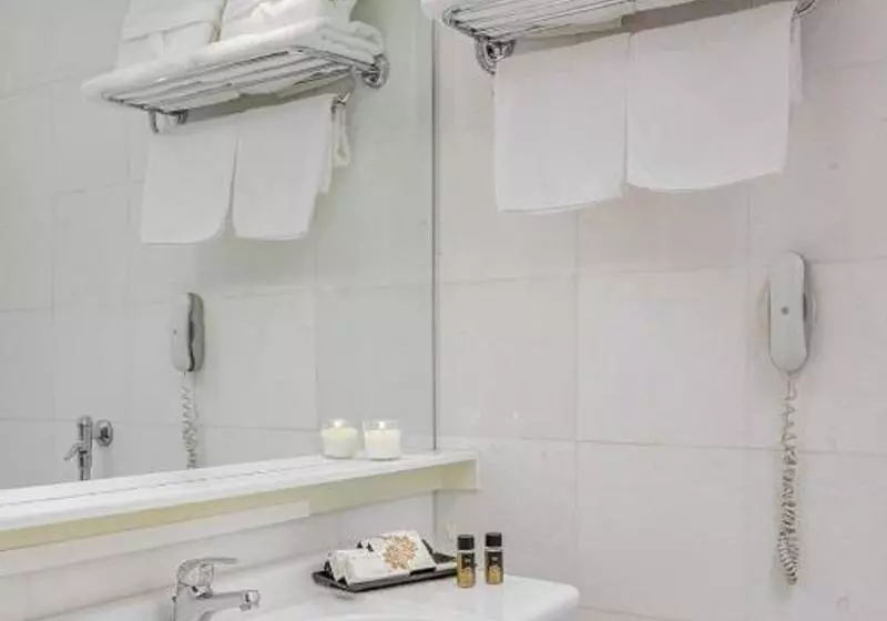 اتاق لوکس با چشم‌انداز دریا, Sun Beach