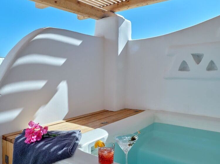 Полулюкс, Zefi Hotel & Suites