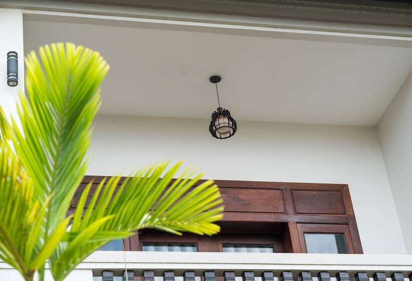 Номер Deluxe Вид на Бассейн, Champeysor Angkor Boutique