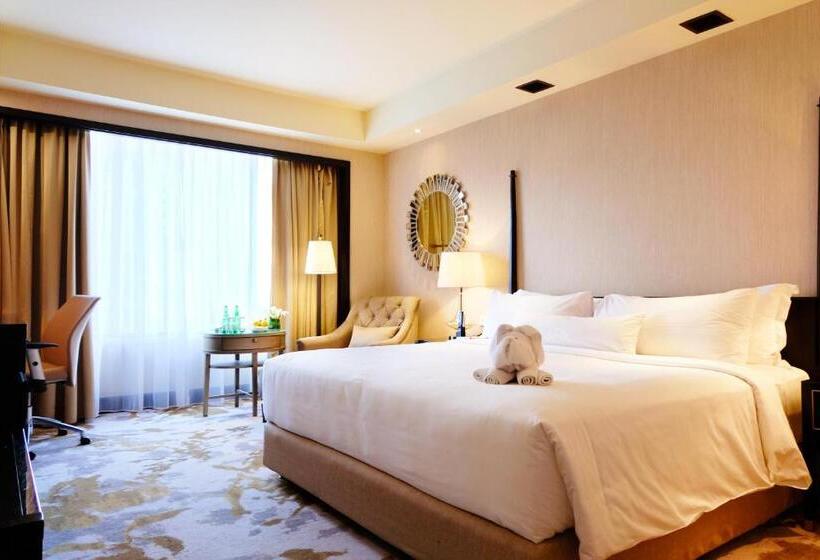Quarto Deluxe, Ayana Midplaza Jakarta