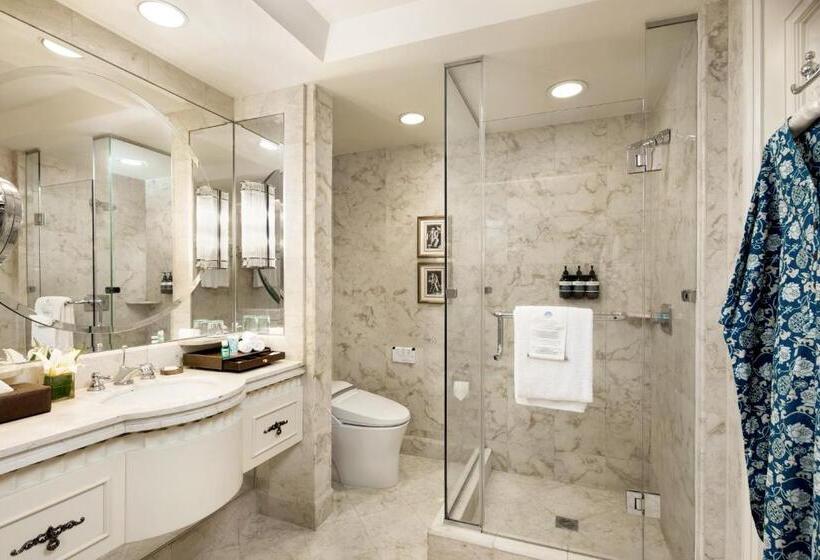 Quarto Deluxe, Ayana Midplaza Jakarta