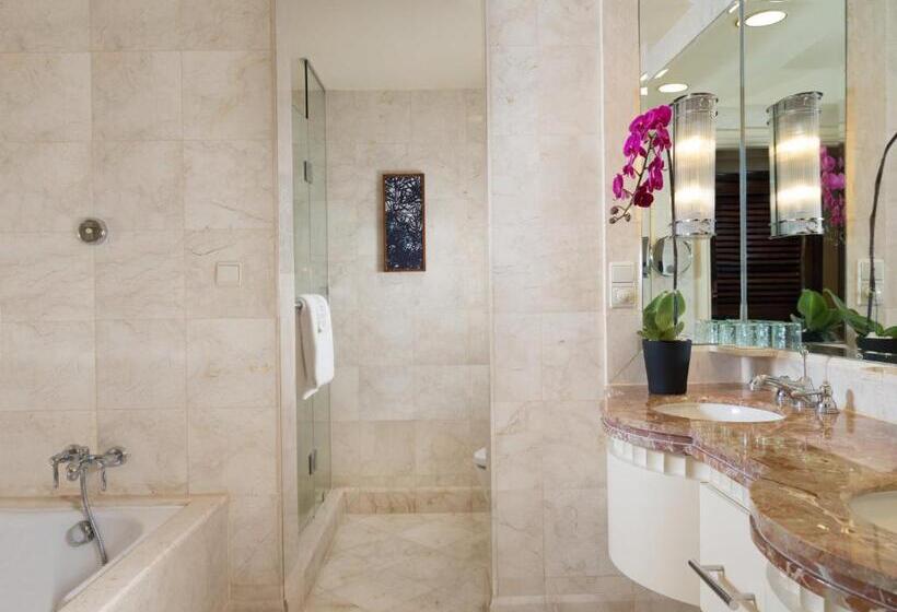 Quarto Premium, Ayana Midplaza Jakarta