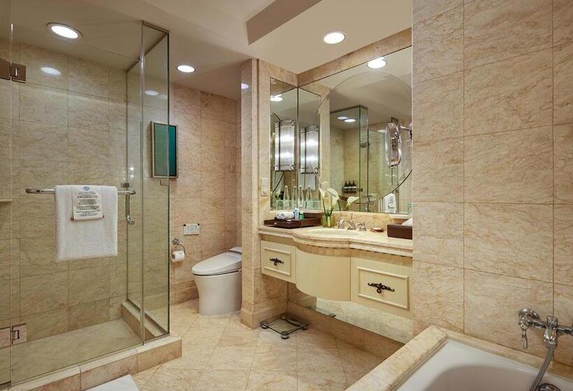 Quarto Premium, Ayana Midplaza Jakarta