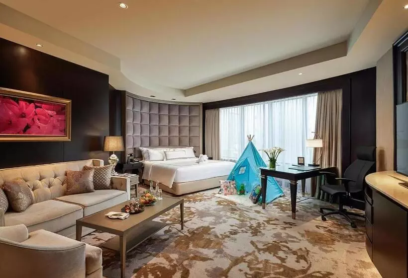استودیو اجرایی, Ayana Midplaza Jakarta