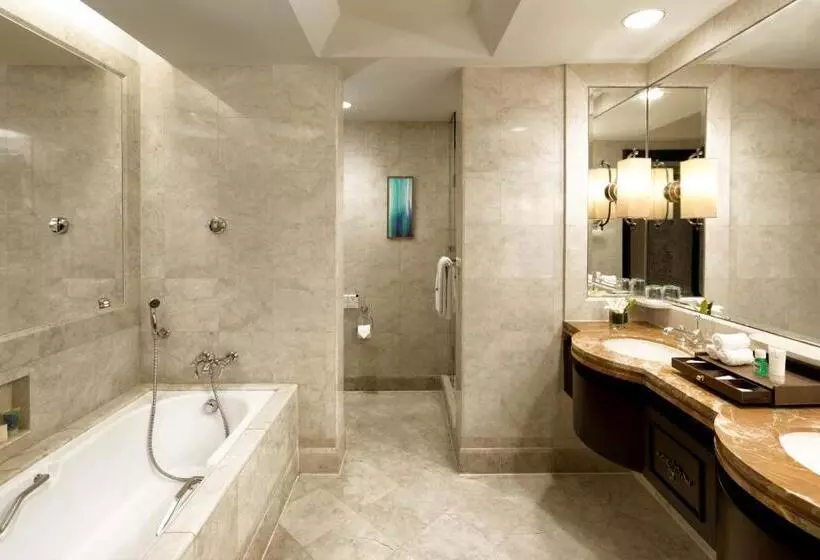 استودیو اجرایی, Ayana Midplaza Jakarta