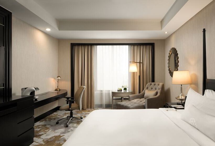 Quarto Deluxe, Ayana Midplaza Jakarta
