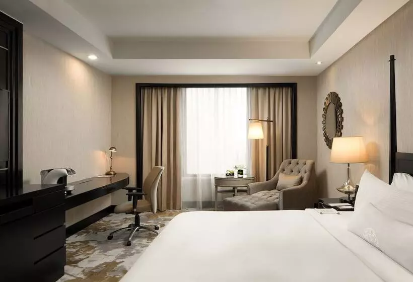 اتاق لوکس, Ayana Midplaza Jakarta