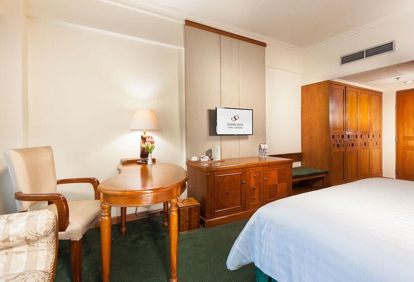 Номер Deluxe, Sahid Jaya Lippo Cikarang