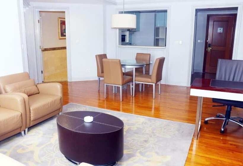 Люкс 3 Спальни, Wyndham Casablanca Jakarta