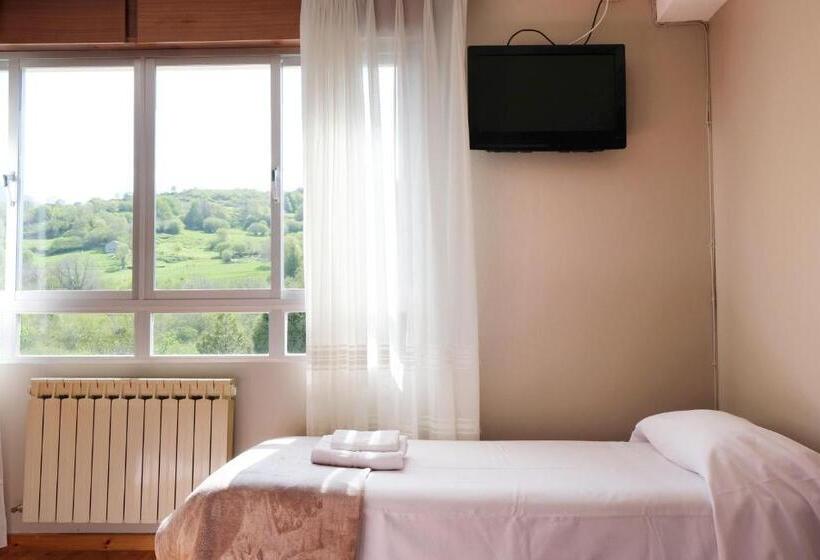 스탠다드 트리플 룸, La Terraza De Picos